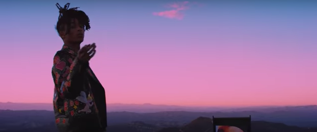 Jaden Smith wymiotuje w nowym klipie “Fallen”