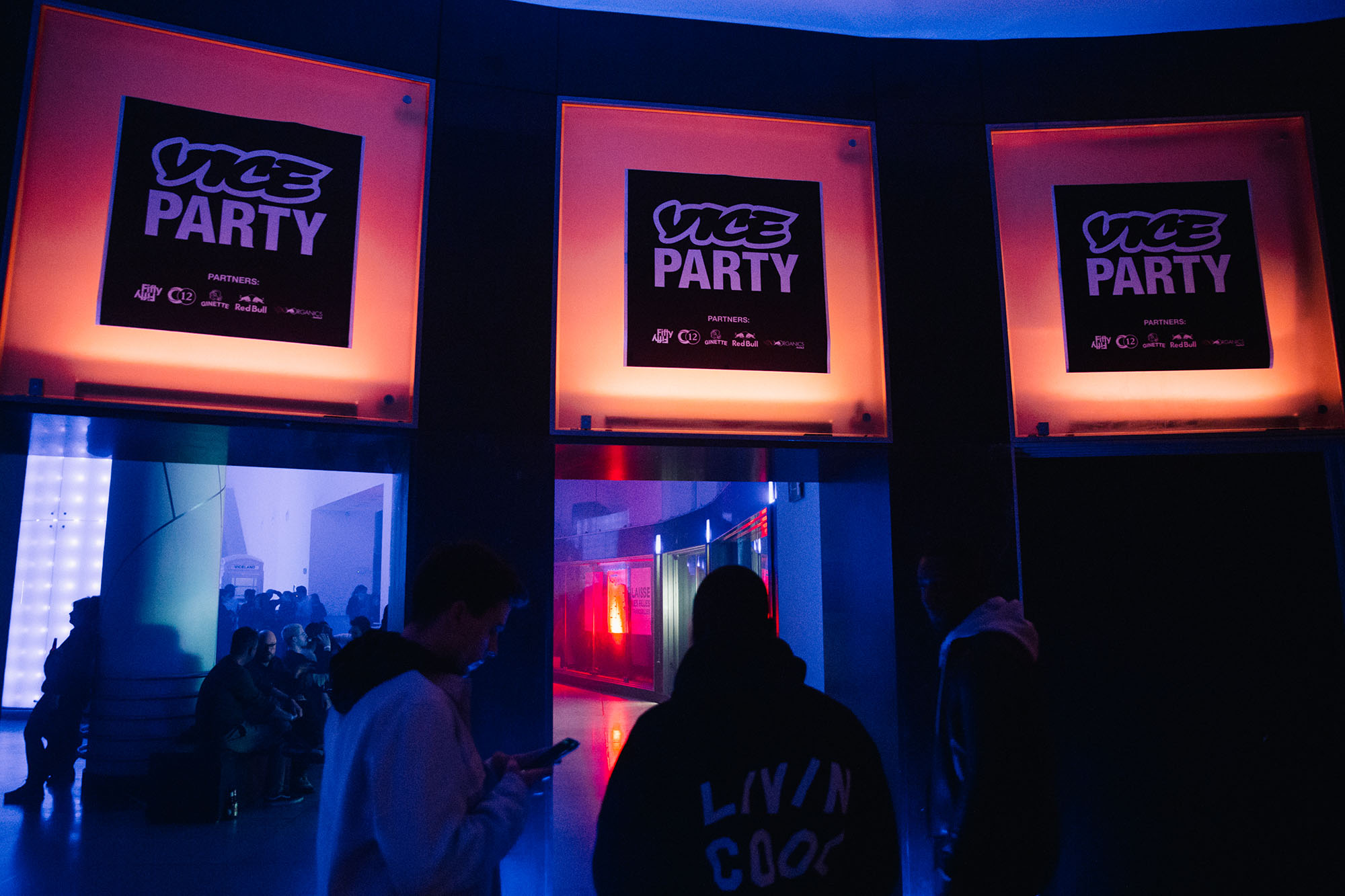 1544190941145-vice-party01