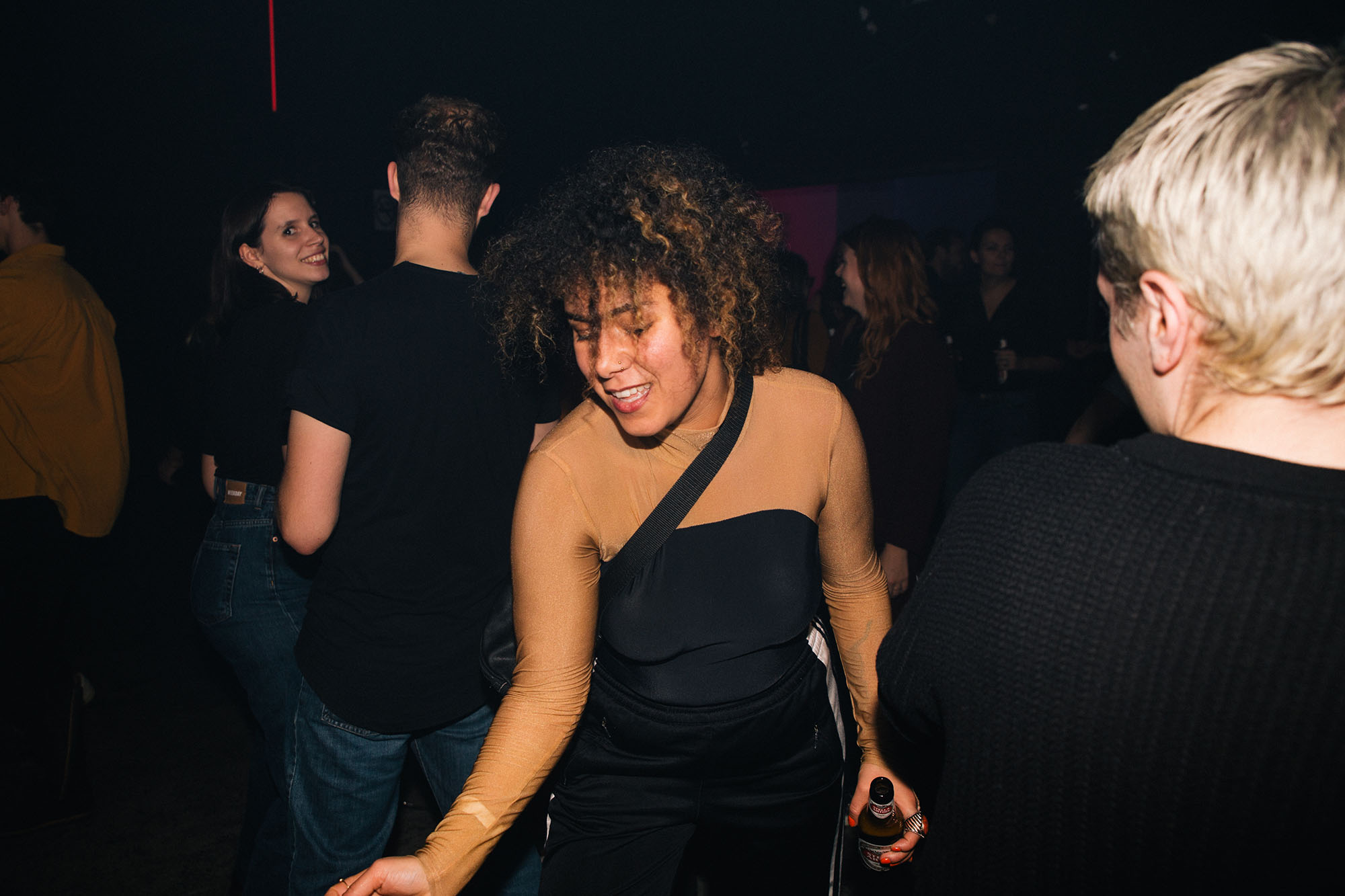 1544191122266-vice-party08