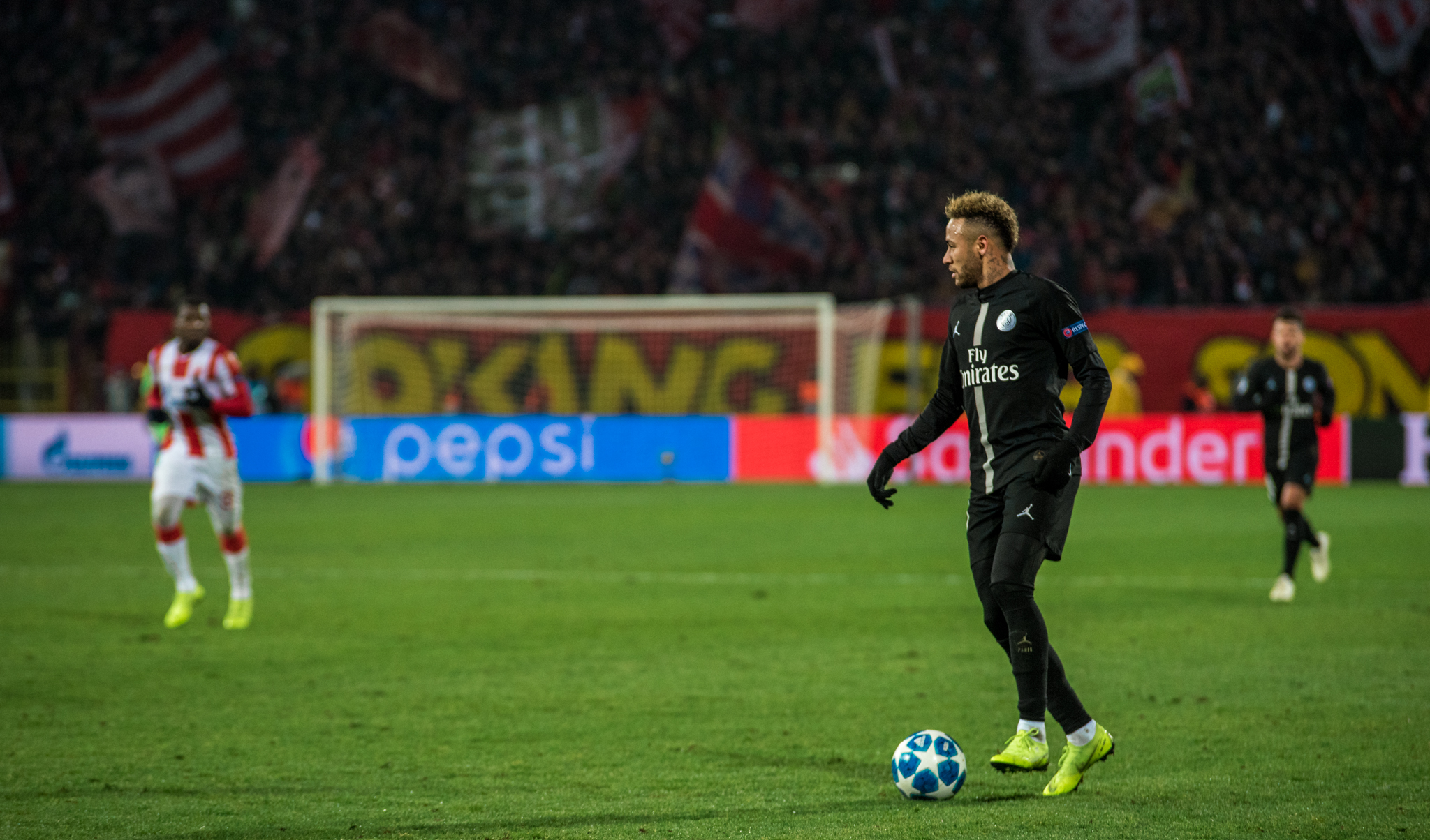 Neymar sa loptom