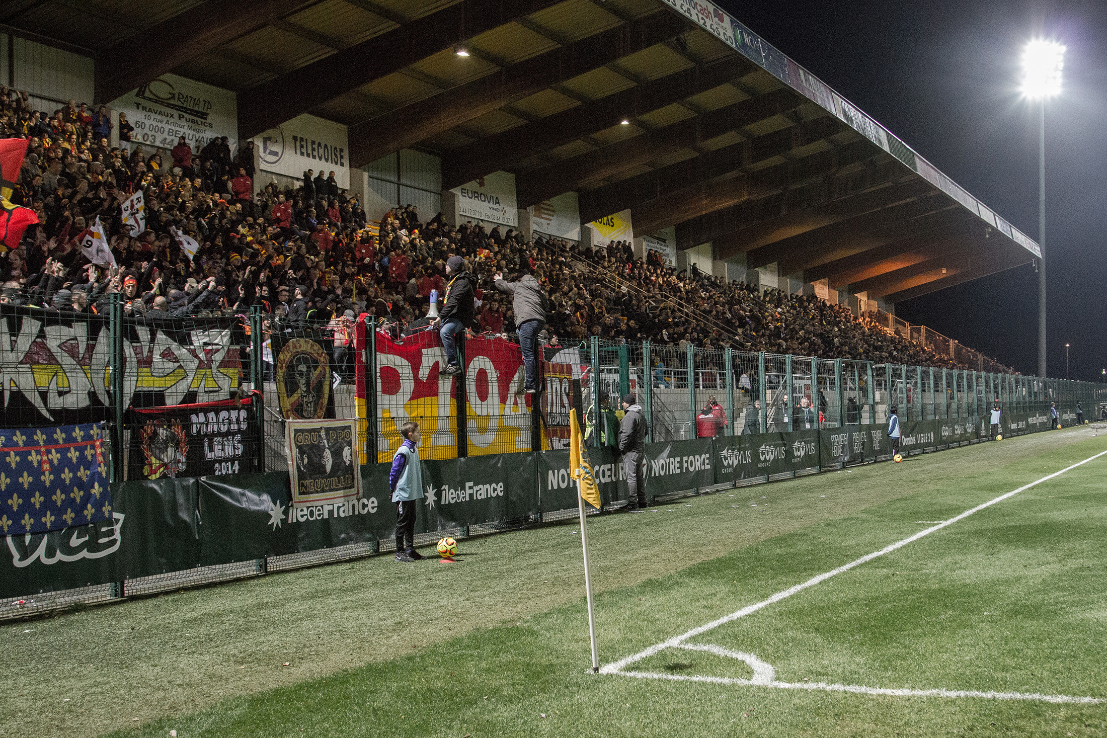 Red Star Lens Beauvais