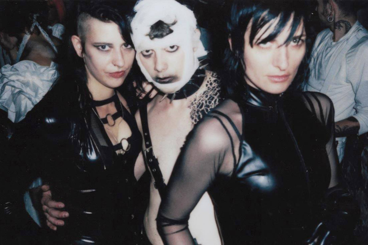 drag-me-to-hell-antwerpen-duister-verkleed-feest