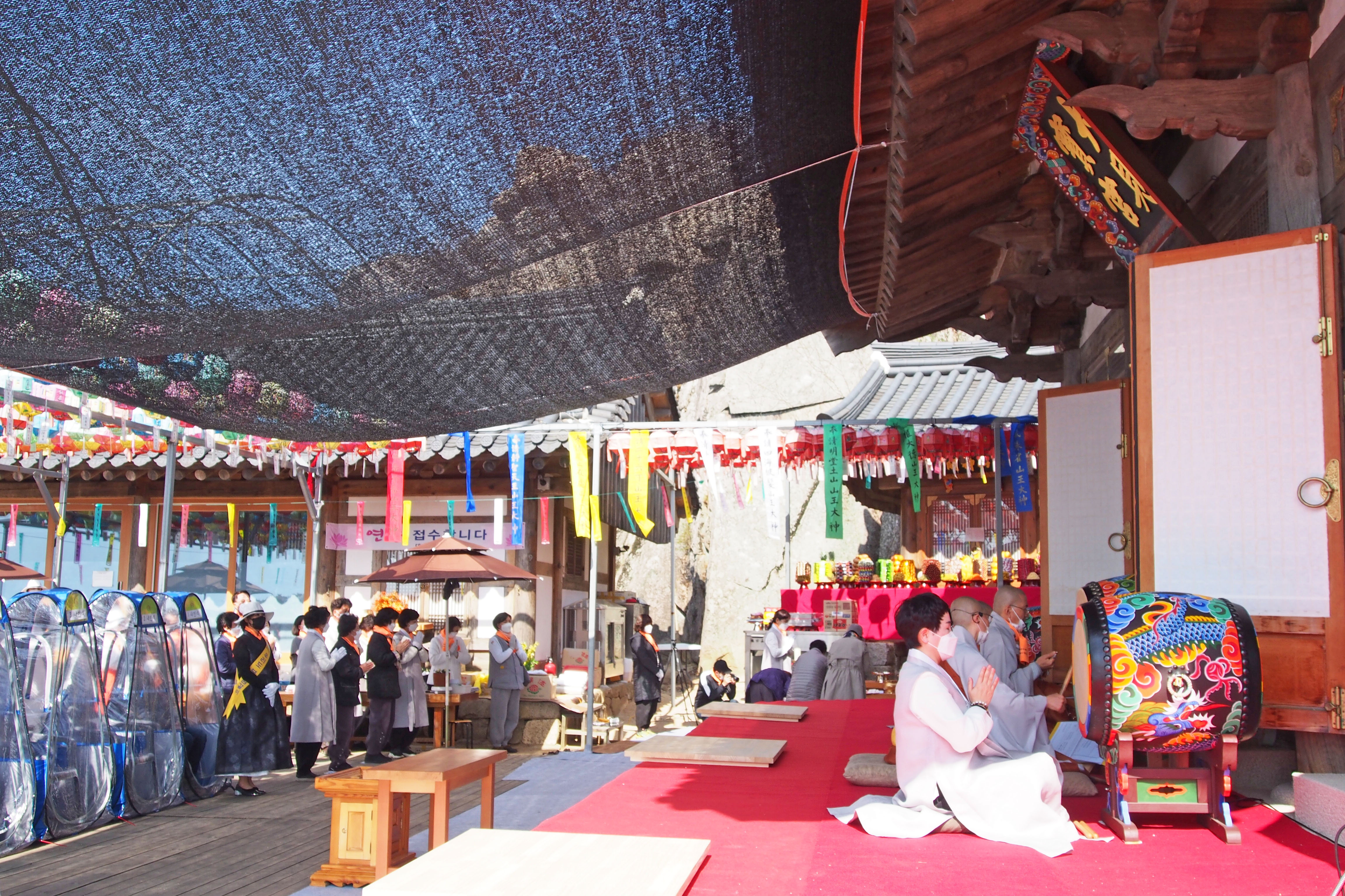 Prayer Pods Tent Buddhist temple South Korea COVID-19