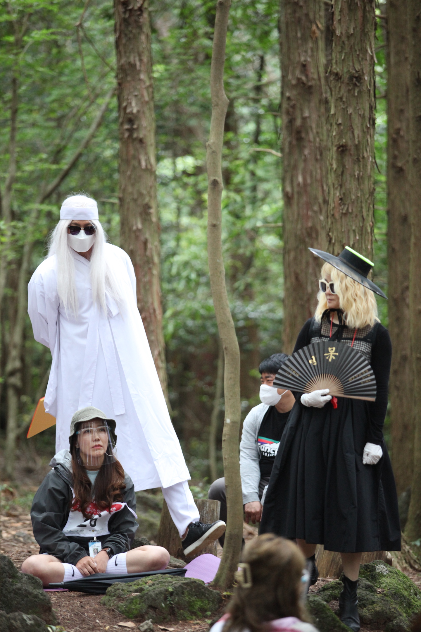 Woopsyang and event staff monitoring participants at the 2021 Space-out Competition.