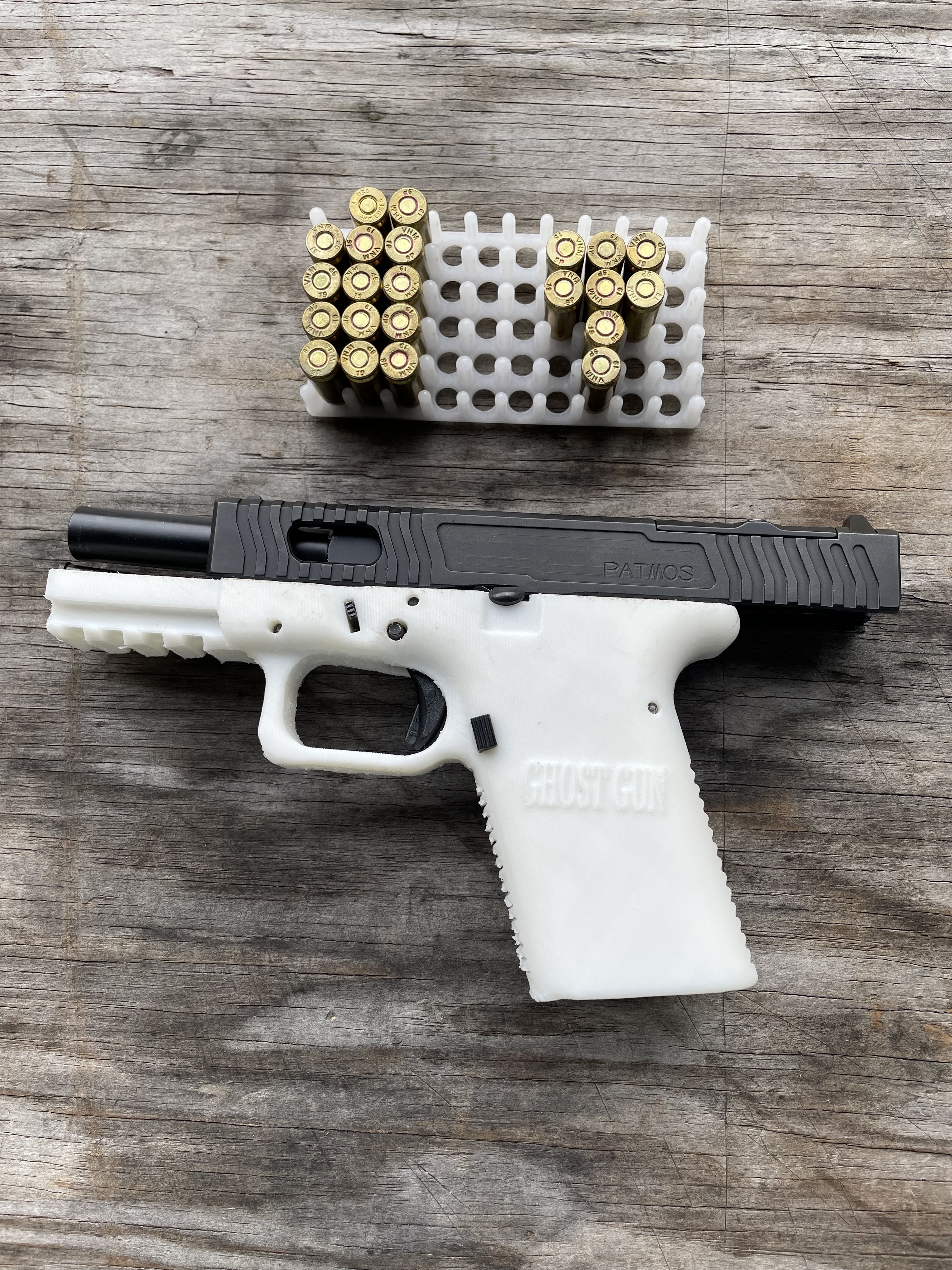3D-printed Glock 19 9mm Ghost Gun Pistol
