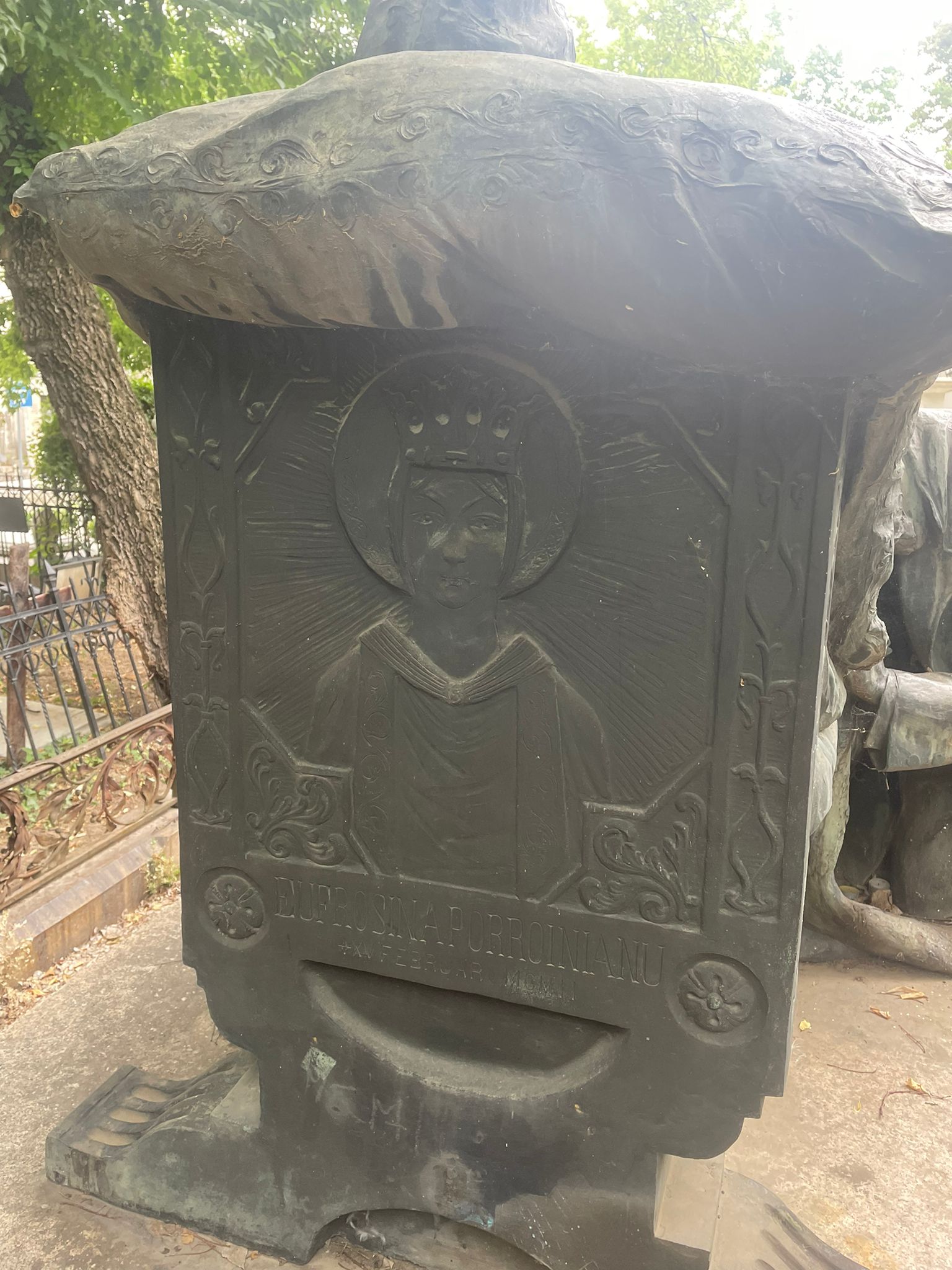 atractii turistice cimitirul bellu excursie tur ghidat
