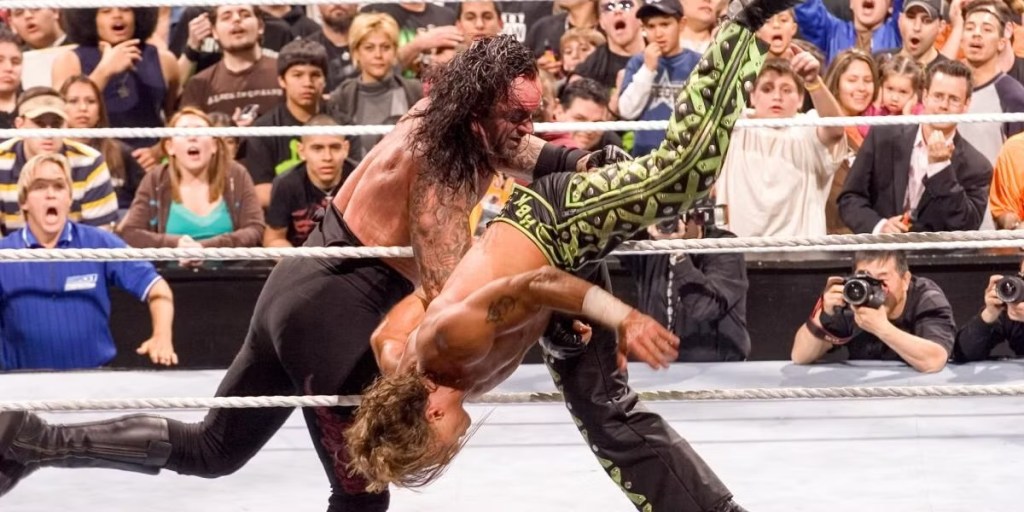 5 Awesome WWE Royal Rumble Matches You Can Watch on Netflix